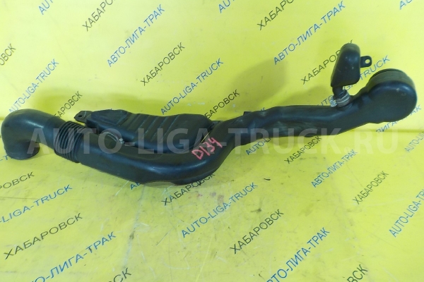 Патрубок фильтра Toyota Dyna, Toyoace S05C Патрубок фильтра S05C 2001 17360-78020 Патрубок фильтра Toyota Dyna, Toyoace S05C Патрубок фильтра S05C 2001 17360-78020