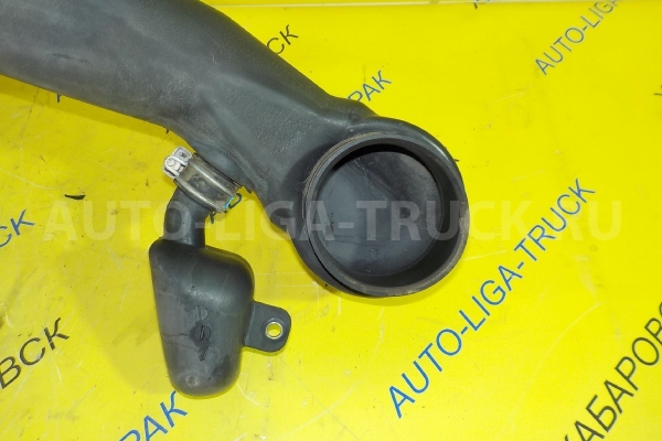Патрубок фильтра Toyota Dyna, Toyoace S05C Патрубок фильтра S05C 2001 17360-78020 Патрубок фильтра Toyota Dyna, Toyoace S05C Патрубок фильтра S05C 2001 17360-78020
