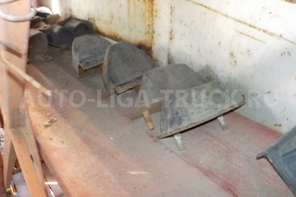 Отбойник Toyota Dyna, Toyoace, Nissa Atlas, Mazda Titan, MMC Canter, Isuzu Elf Отбойник Отбойник Toyota Dyna, Toyoace, Nissa Atlas, Mazda Titan, MMC Canter, Isuzu Elf Отбойник