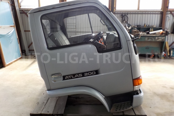 Кабина Nissan Atlas 140  -  4 вд МОСТОВАЯ КАБИНА FD42 1995 24 