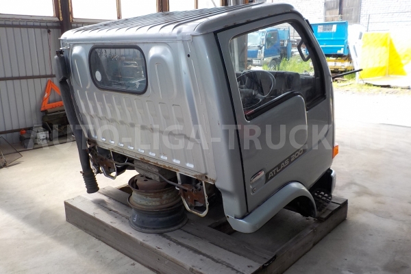 Кабина Nissan Atlas 140  -  4 вд МОСТОВАЯ КАБИНА FD42 1995 24 