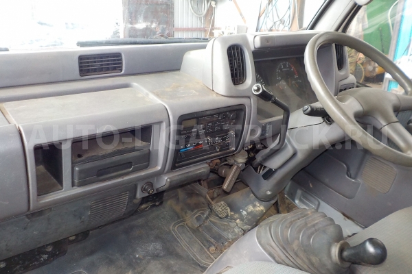 Кабина Nissan Atlas 140  -  4 вд МОСТОВАЯ КАБИНА FD42 1995 24 