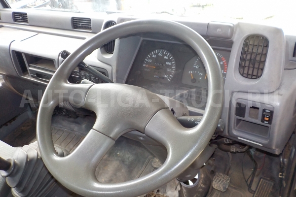 Кабина Nissan Atlas 140  -  4 вд МОСТОВАЯ КАБИНА FD42 1995 24 