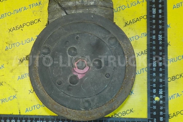Компрессор рефки Isuzu Elf 4JG2 Компрессор рефки 4JG2 1995  E074-018