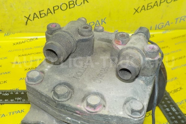 Компрессор рефки Isuzu Elf 4JG2 Компрессор рефки 4JG2 1995  E074-018