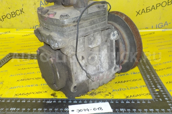 Компрессор рефки Isuzu Elf 4JG2 Компрессор рефки 4JG2 1995  E074-018