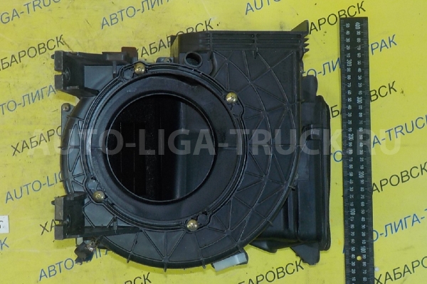 Корпус мотора печки Isuzu Elf 4HG1 Корпус мотора печки 4HG1 1999 8-97106-316-2 Корпус мотора печки Isuzu Elf 4HG1 Корпус мотора печки 4HG1 1999 8-97106-316-2