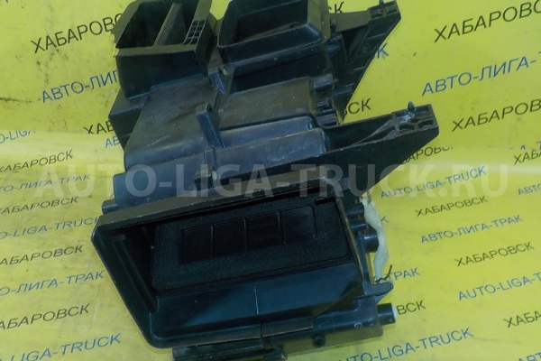 Корпус радиатора печки Isuzu Elf 4JG2 Корпус радиатора печки 4JG2 1997  8-97174-729-4