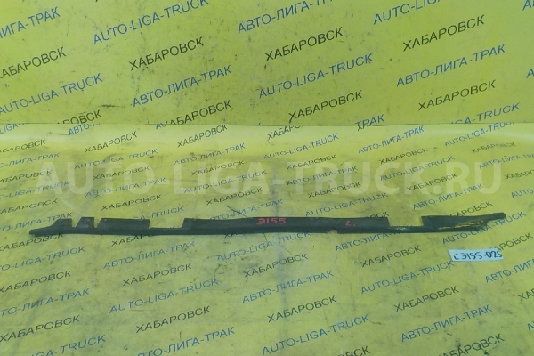 Уплотнитель стекла двери Isuzu Elf 4HG1 Уплотнитель двери 4HG1 2000  8-97852-093-2