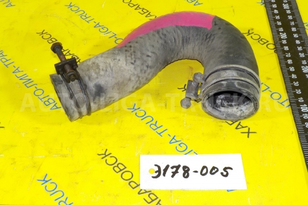 Патрубок радиатора Isuzu Elf 4HG1 Патрубок радиатора 4HG1 1996  8-97128-673-0
