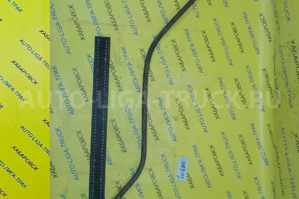 Уплотнитель стекла двери Isuzu Elf 4HF1 Уплотнитель двери 4HF1 1997 8-97852-117-5 Уплотнитель стекла двери Isuzu Elf 4HF1 Уплотнитель двери 4HF1 1997 8-97852-117-5