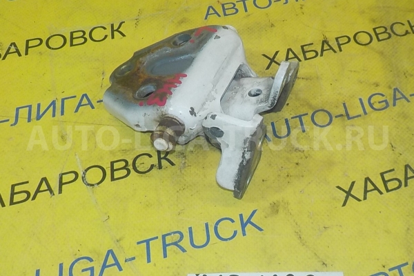 Крепление двери Mitsubishi Canter Крепление двери    MC145232