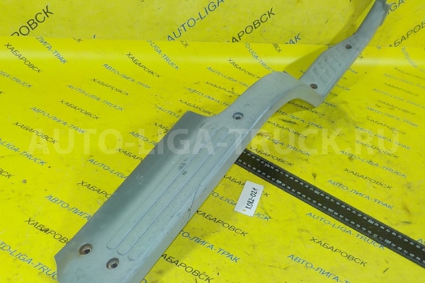 Порог Mitsubishi Canter 4D35 Порог 4D35 1994  MC139539