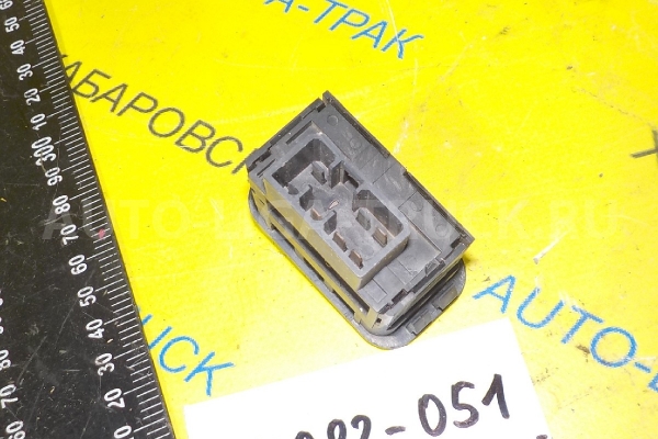 КНОПКА Mitsubishi Canter 4D35 КНОПКА 4D35 1994  MC857385