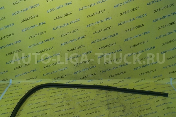 Уплотнитель двери Isuzu Elf 4JB1 Уплотнитель двери 4JB1 1991  MC146075