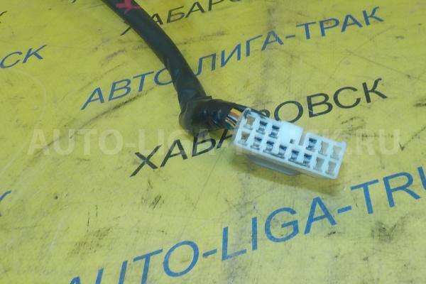 Проводка двери Mitsubishi Canter 4M40 Проводка двери 4M40 2003  MK452302