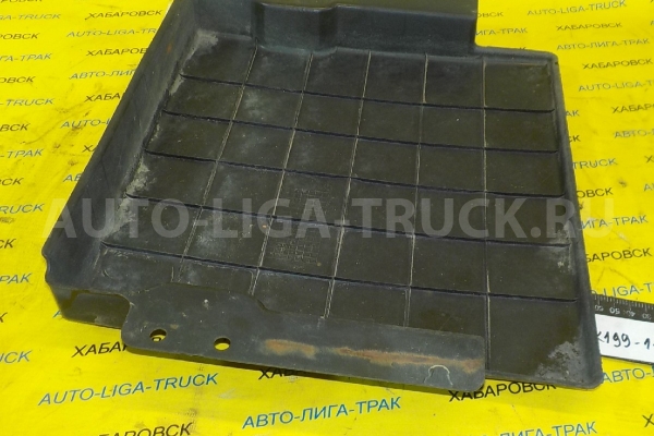 Крышка АКБ Mitsubishi Canter 4P10T Крышка АКБ  2012  MK648363