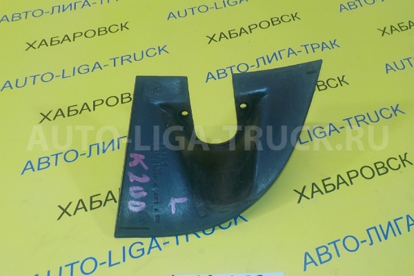 накладка на стойку зеркала Mitsubishi Canter 4D33 накладка на стойку зеркала 4D33 1999  MC140756
