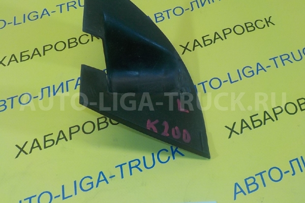 накладка на стойку зеркала Mitsubishi Canter 4D33 накладка на стойку зеркала 4D33 1999  MC140756