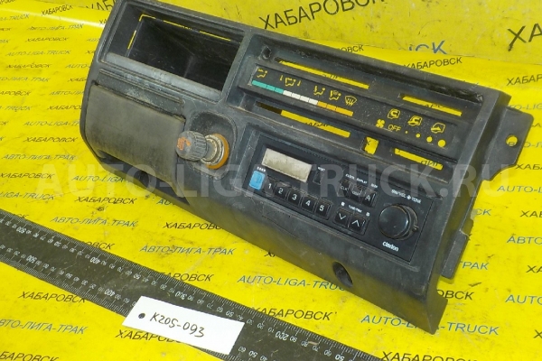 Консоль Mitsubishi Canter 4D32 Консоль 4D32 1990  MC133231