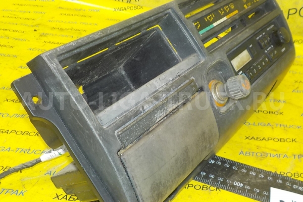 Консоль Mitsubishi Canter 4D32 Консоль 4D32 1990  MC133231