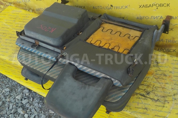 СИДЕНИЕ Mitsubishi Canter 4D32 СИДЕНИЕ 4D32 1990  MC131315