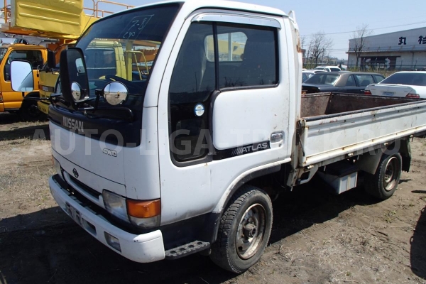 Кабина Nissan Atlas 125 КАБИНА  1997 12 