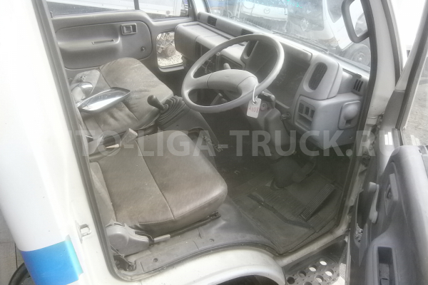 Кабина Nissan Atlas 108 КАБИНА  1992 12 