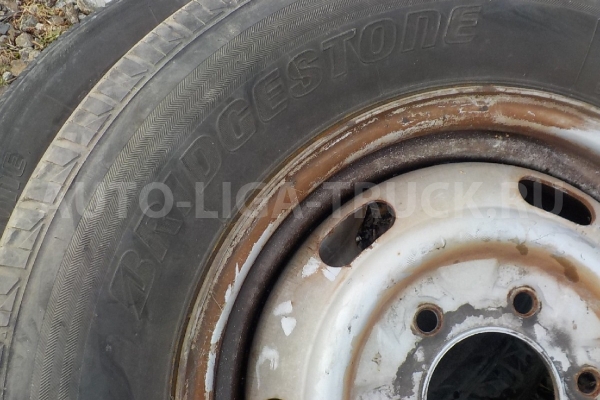 Шина 195/80 R15 107/105L LT  BRIDGESTONE V600   JLN2716 Шина    R15