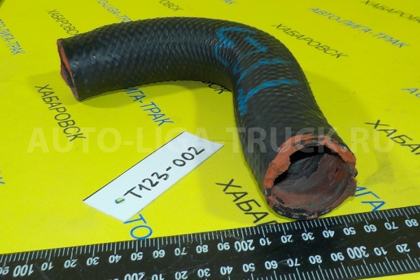 Подушка радиатора Mazda Titan 4HG1 Подушка радиатора 4HG1 1997  YJ01-15-186A