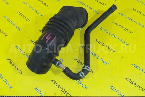 Впускной патрубок Mazda Titan VS Впускной патрубок VS 1997  VS10-13-895