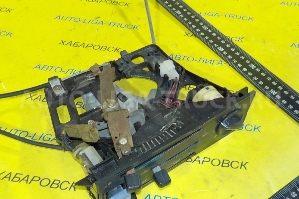 Переключатель печки Mazda Titan VS Переключатель печки VS 1997  W202-61-17XB