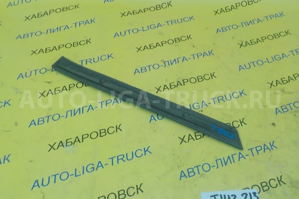 Накладка двери Mazda Titan 4HG1 Накладка двери 4HG1 2000  W610-50-691A