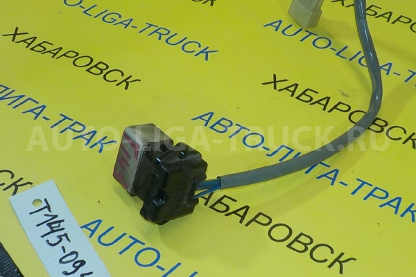 Реостат печки Mazda Titan TF Реостат печки TF 1996 W202-61-B15 Реостат печки Mazda Titan TF Реостат печки TF 1996 W202-61-B15