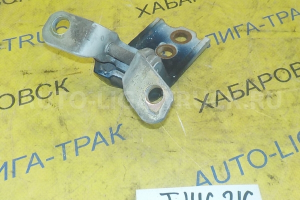 Крепление двери Mazda Titan WL Крепление двери WL 2002 W611-59-210 Крепление двери Mazda Titan WL Крепление двери WL 2002 W611-59-210