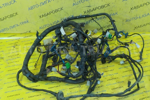 Электропроводка Mazda Titan 4HF1 Электропроводка 4HF1 1997  W424-67-010G