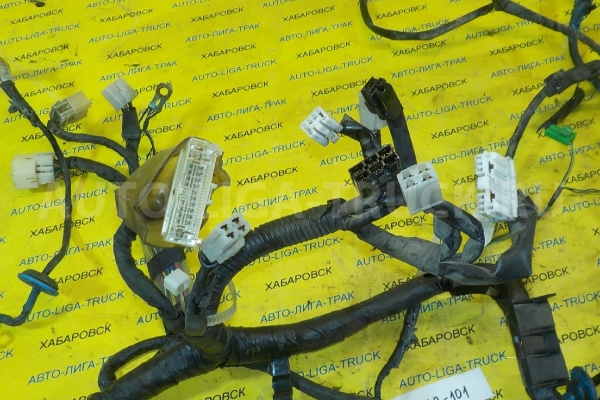 Электропроводка Mazda Titan 4HF1 Электропроводка 4HF1 1997  W424-67-010G