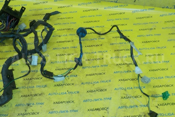 Электропроводка Mazda Titan 4HF1 Электропроводка 4HF1 1997  W424-67-010G