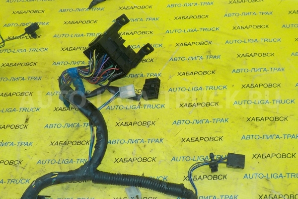 Электропроводка Mazda Titan 4HF1 Электропроводка 4HF1 1997  W424-67-010G
