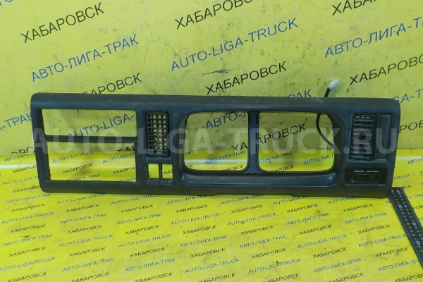 Консоль панели приборов Mazda Titan 4HF1 Консоль панели приборов 4HF1 1997 W412-55-111 Консоль панели приборов Mazda Titan 4HF1 Консоль панели приборов 4HF1 1997 W412-55-111