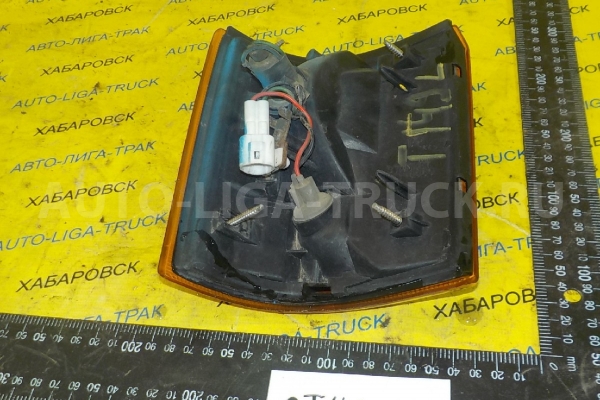 Поворотник Mazda Titan 4HF1 Поворотник 4HF1 1997  8BW2-51-070A