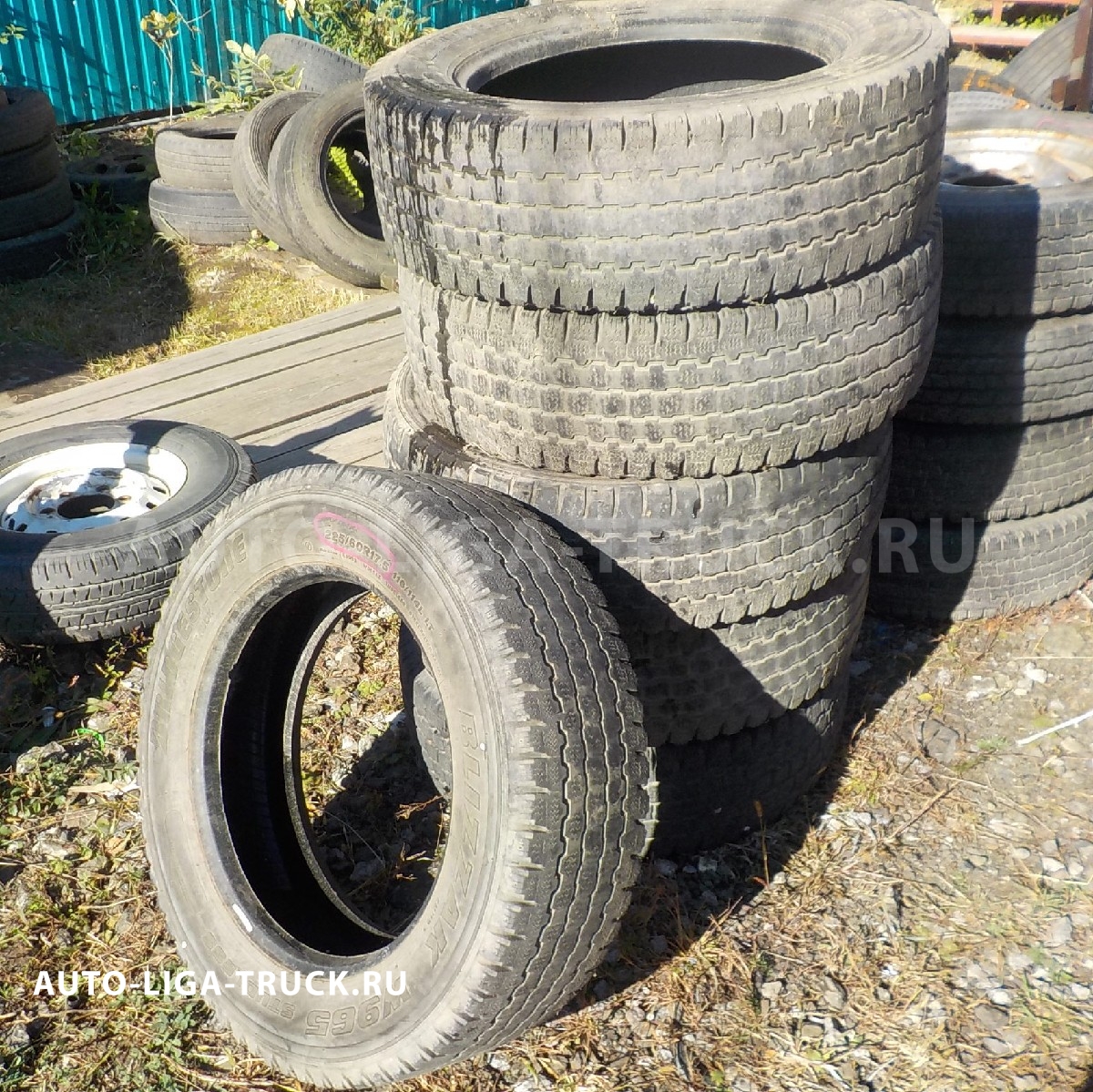 Шина 225/65 R17.5 116/114L LT BRIDGESTONE Blizzak W965 HJE2907